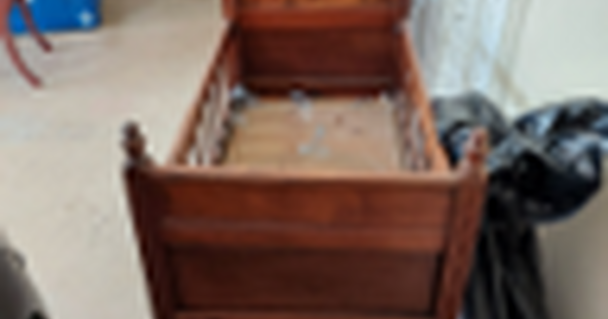 Antique Baby Bed for Free in Atlanta, GA For Sale & Free — Nextdoor