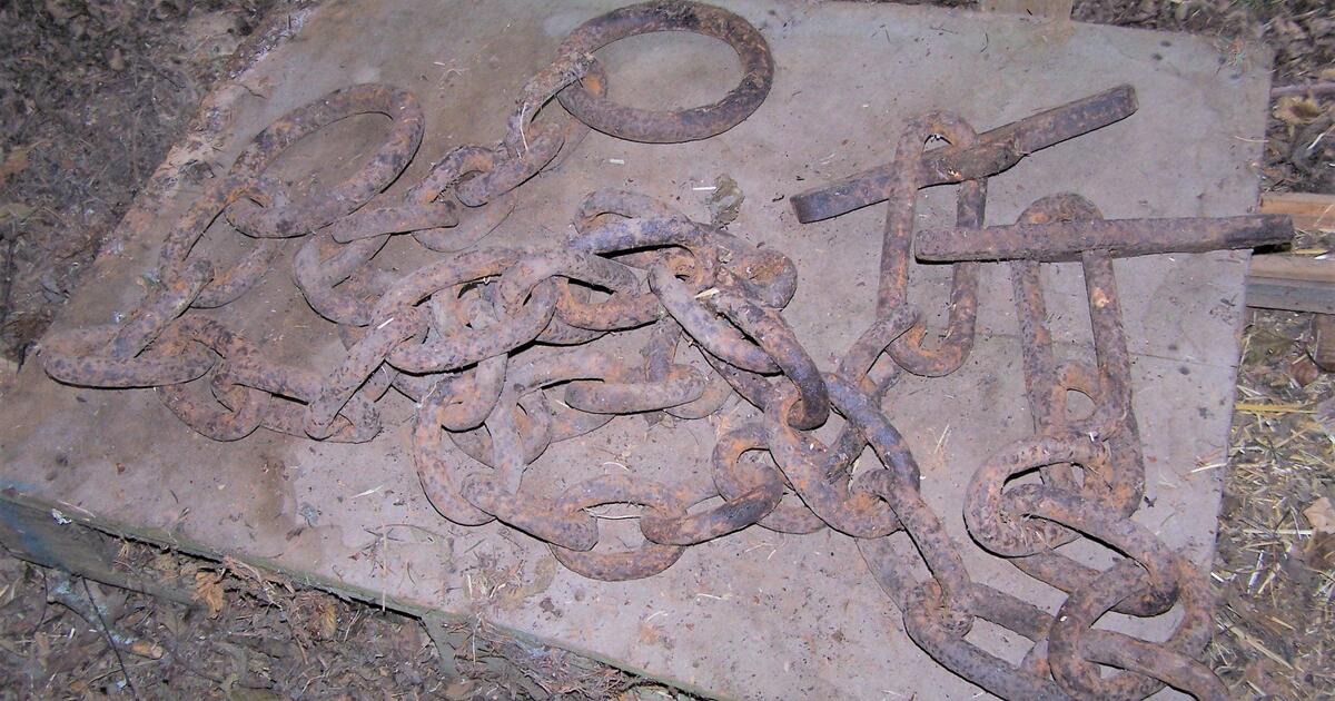 2 Heavy Duty Logging Chains $25.00 for the pair for $25 in Port Angeles ...