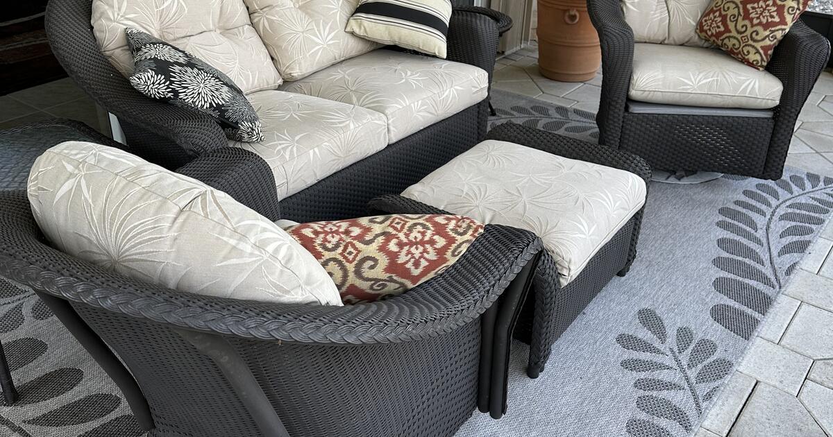 Wicker Outdoor Furniture for 400 in Bonita Springs, FL For Sale