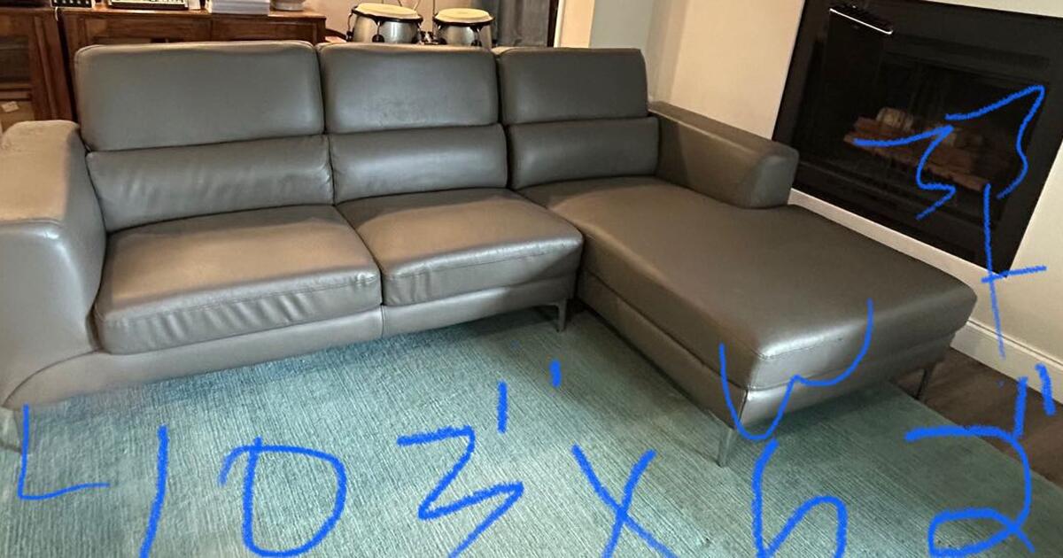 Good quality Leather couch with Chaise lounge 100.00 for 100 in Altamonte Springs, FL For