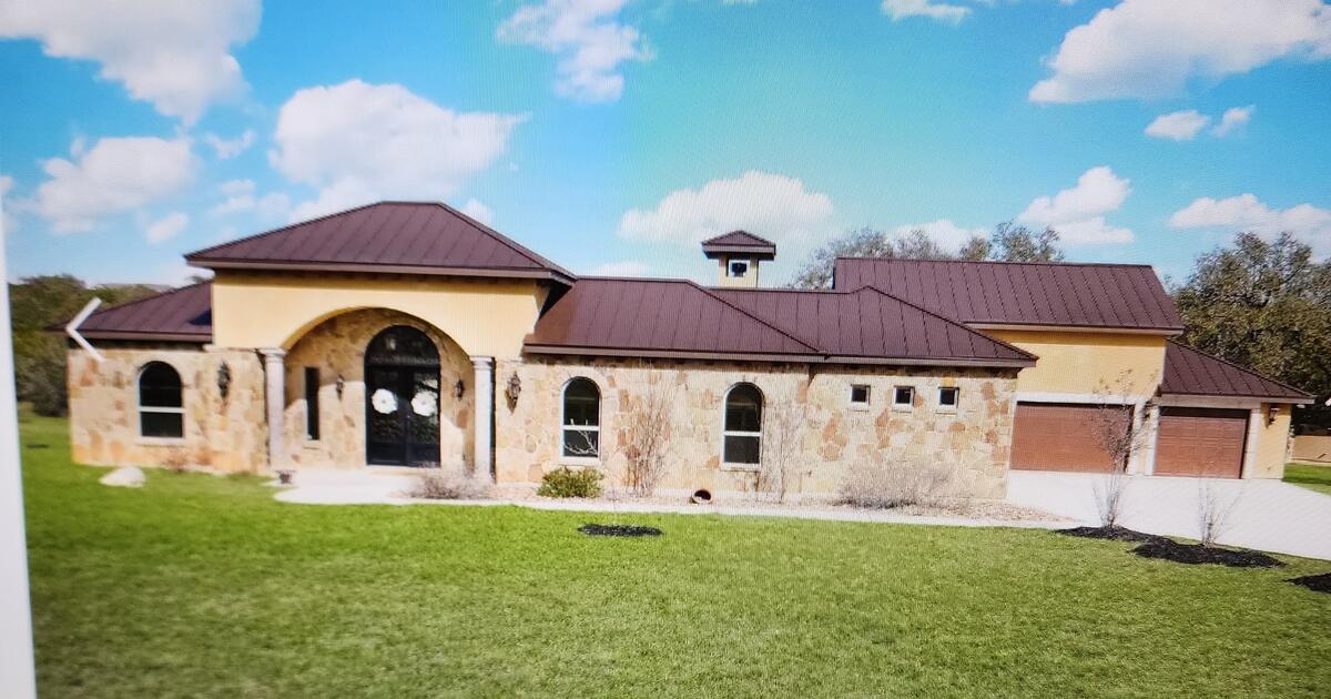 Single Family House for 1150000 in Bulverde, TX For Sale & Free