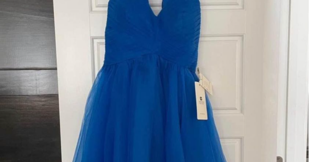 Beautiful NWT formal/prom dress SIZE10 fully lined for 75 in