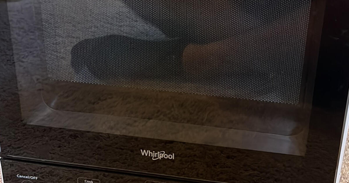 Whirlpool microwave WMC20005YW for 30 in Houston, TX For Sale & Free