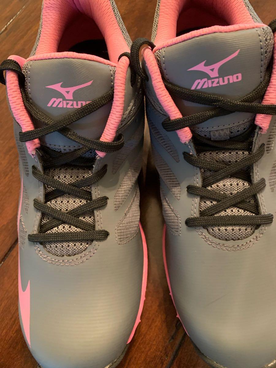 New In Box Mizuno Speed Trainer 5 Grey Pink Womens Sneakers/Shoes 