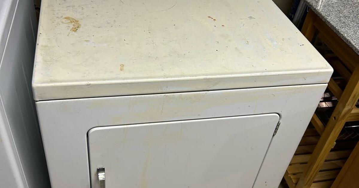 Speed Queen Gas Dryer for Free in Naperville, IL For Sale & Free