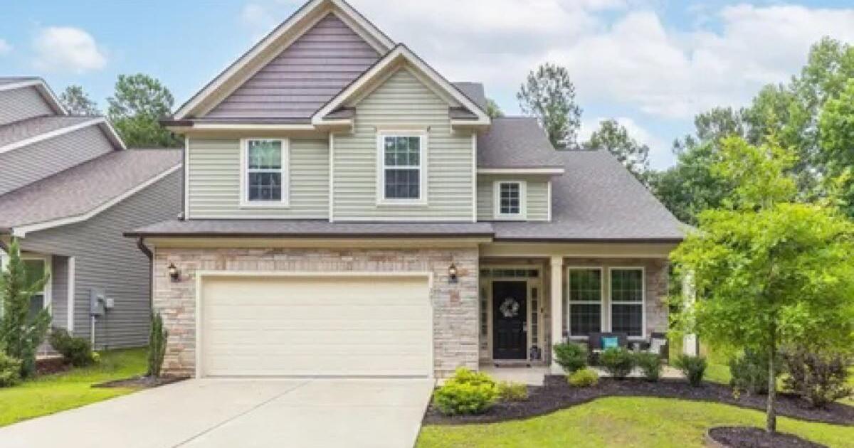 Home for Sale in Cleveland Springs for 389 in Garner, NC For Sale