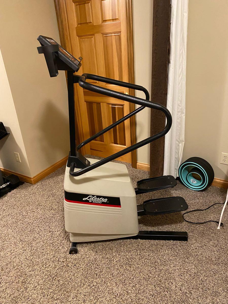Stair climber life Step 5500 for 50 in Greenwood, IN Finds — Nextdoor
