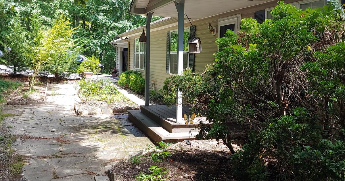 Single family Connestee Falls home for Long Term rental. for 2200 in