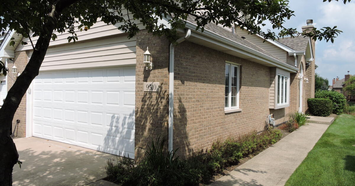 Ranch Townhouse, End Unit for Sale byOwner for 349900 in Mokena, IL