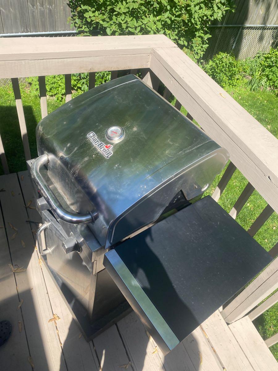 Charbroil in Iowa City, IA For Sale & Free — Nextdoor