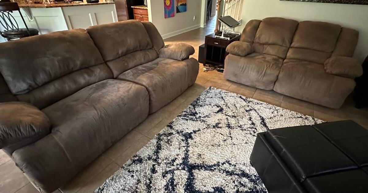 Excellent Condition Berkline Recliner Couch & Loveseat for 50 in