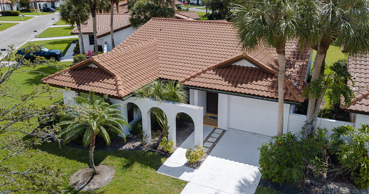 3Br 2BA Home for Rent in Martin Downs in Palm City for 2845 in Palm