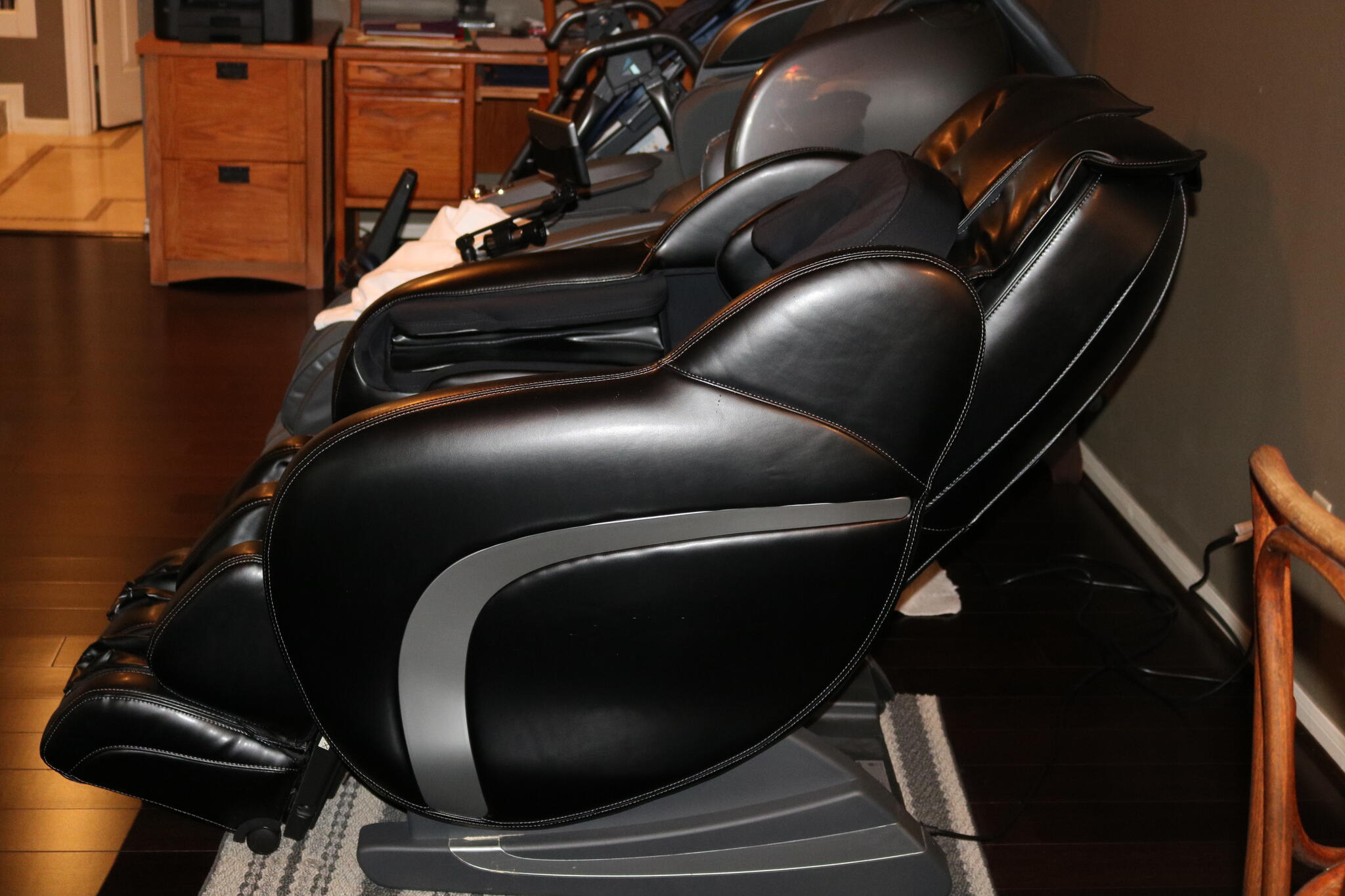 Massage Chair Brookstone OSIM uAstro2 for 750 in Fulshear TX