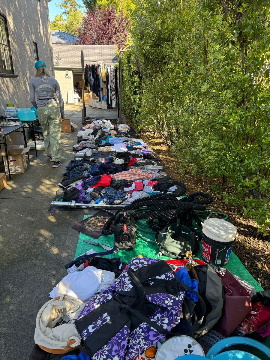 Garage sale today! 863 Melville Palo Alto for Free in Palo Alto, CA
