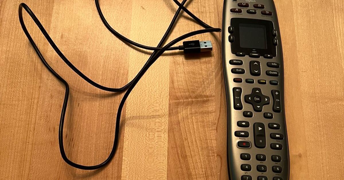 Logitech harmony 650 remote for 20 in southlake tx for sale free