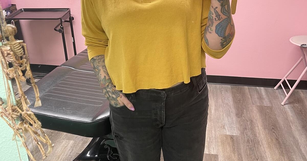 free clothes / shoes for Free in Chicago, IL For Sale & Free — Nextdoor