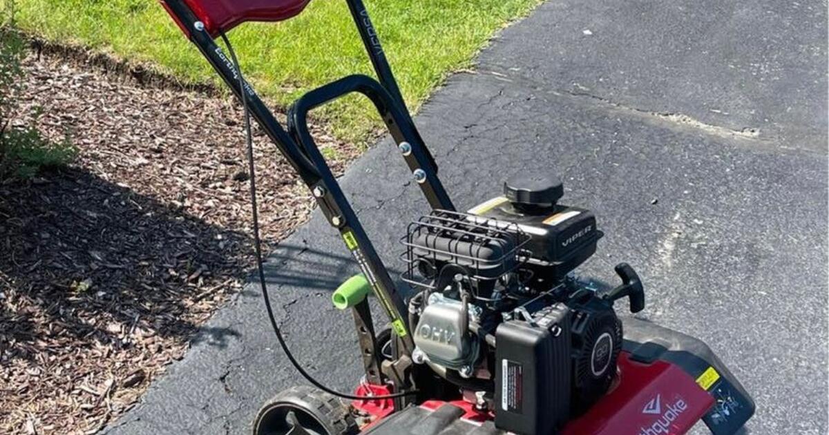 For Rent 25/day Large gas powered Earthquake Rototiller Tiller Cultivator Garden Dig Up for 25