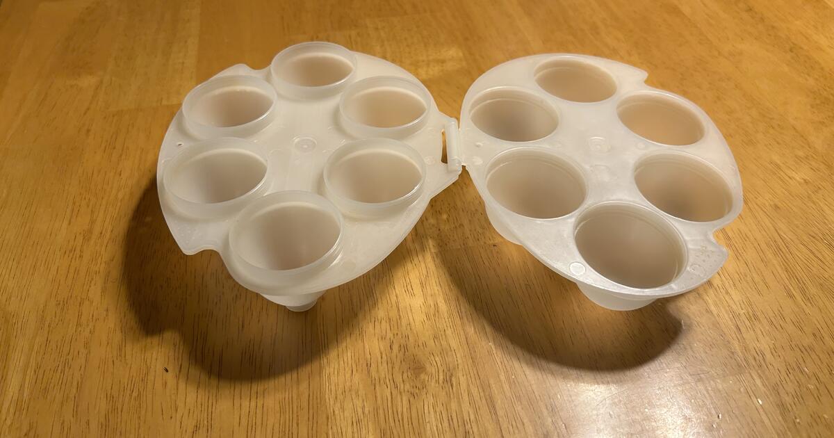 Jello Jiggler Easter Egg Mold for Free in Branchburg, NJ For Sale