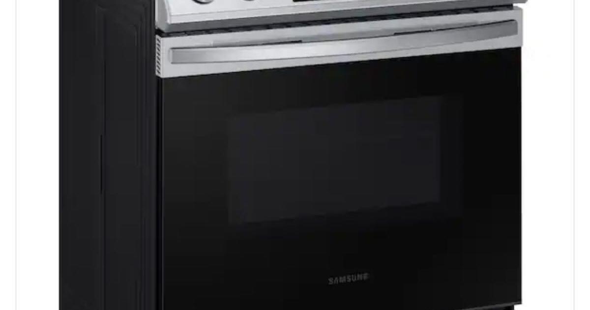 New samsung slide in electric range with self cleaning oven in