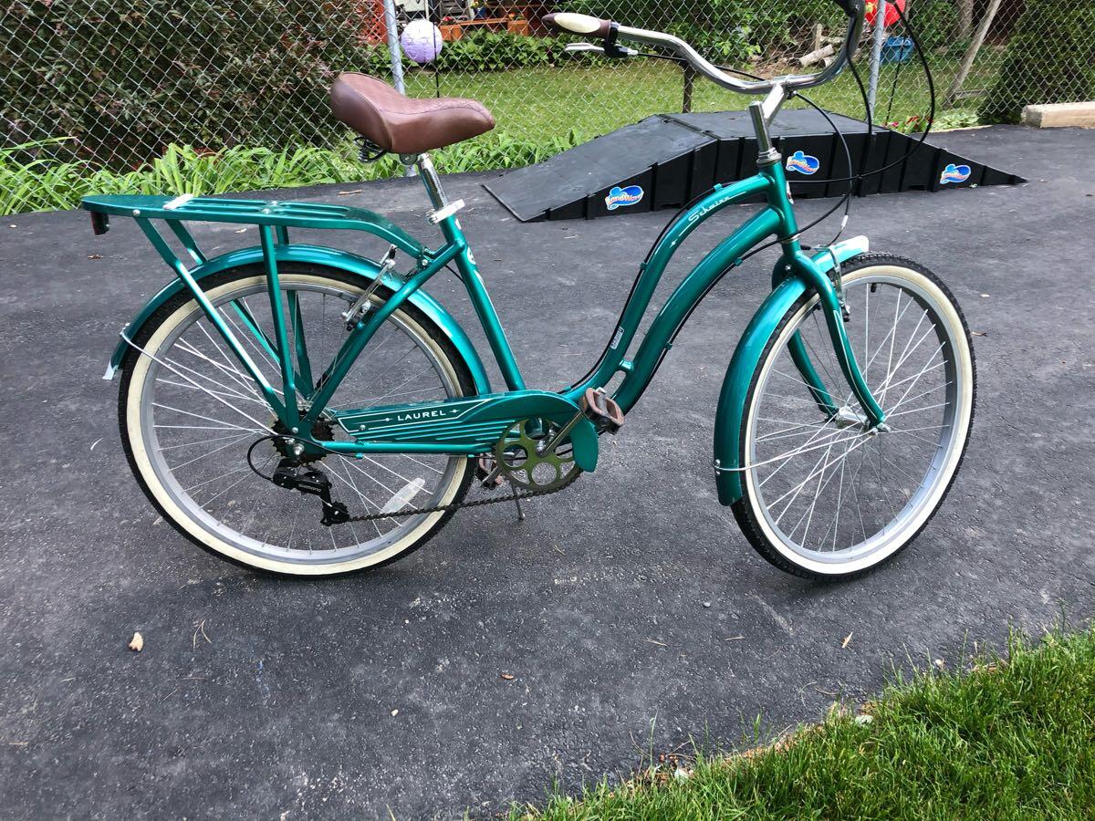 schwinn laurel cruiser bike