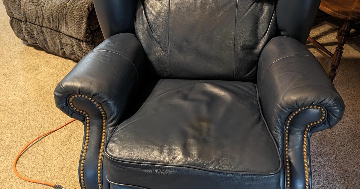 Lazy boy Buchanan recliner for 200 in Portland, OR Finds — Nextdoor