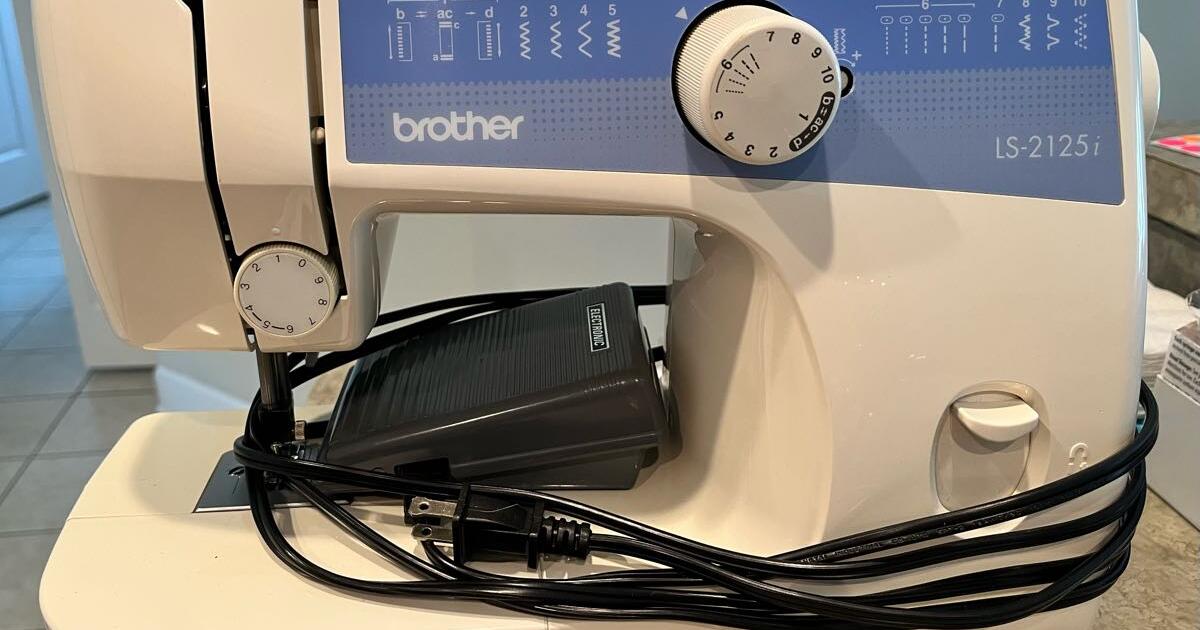 Sewing machine for 30 in Tallahassee, FL For Sale & Free — Nextdoor