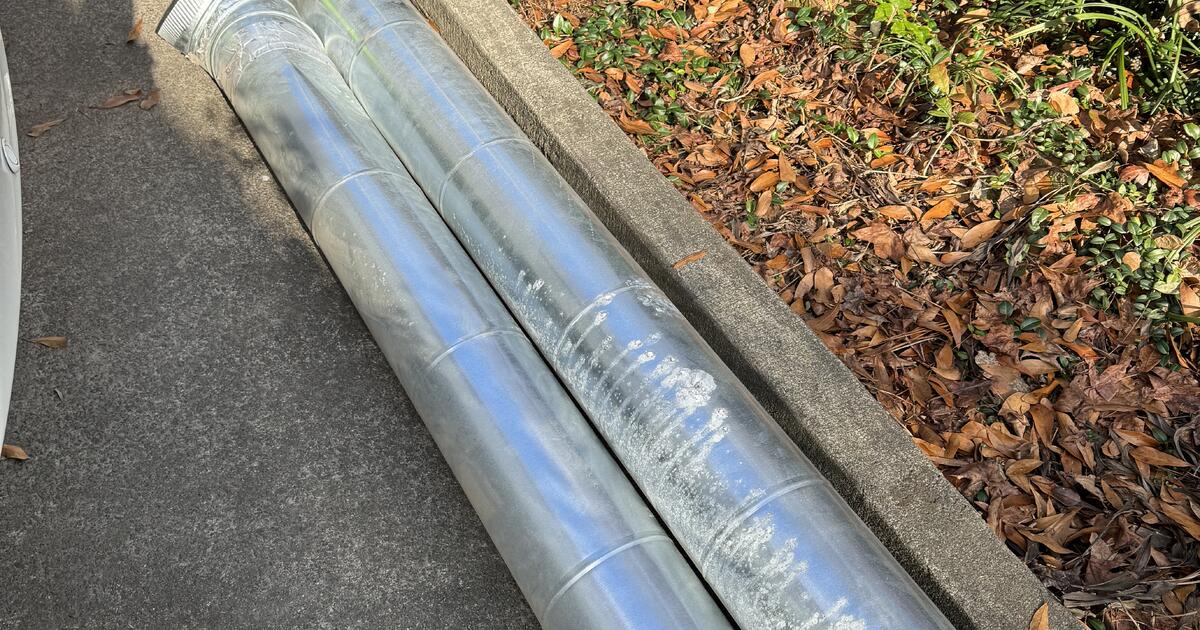 Free 14’ of 6” Galvanized HVAC Pipe for Free in Raleigh, NC For Sale