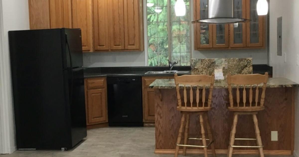 1bed 1bath apartment for 1400 in Stanwood, WA For Sale & Free