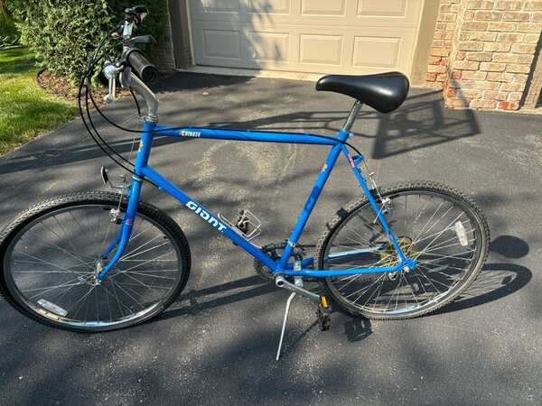 chinook giant bicycle Studio Peloton Giant Chinook