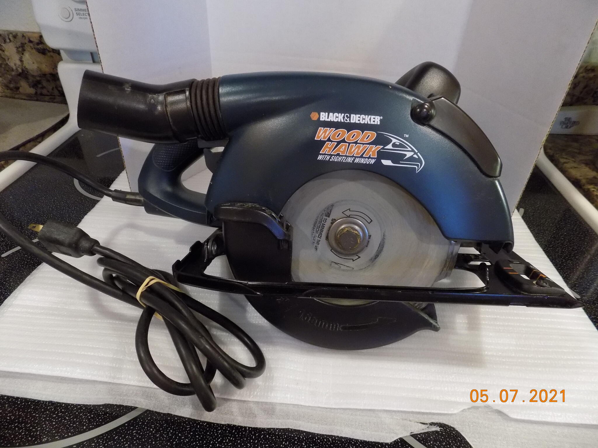 Decker Wood Hawk C2020 Circular Saw 