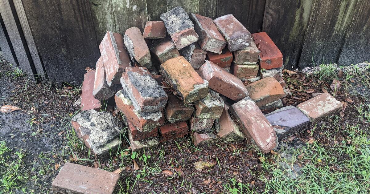 Free bricks for Free in Jacksonville, FL Finds — Nextdoor