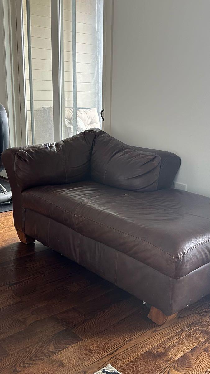 Leather Fainting Couch for 125 in Oklahoma City, OK For Sale & Free