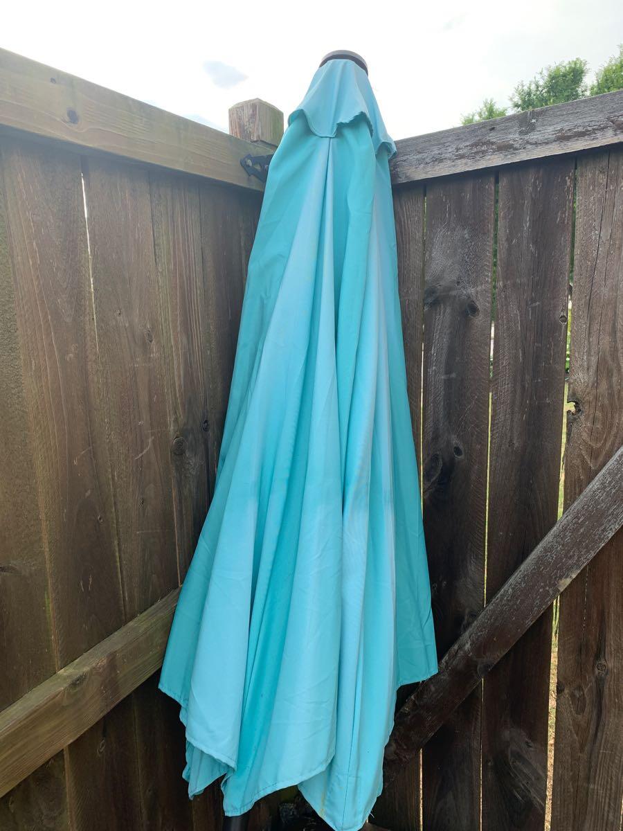 9’ patio umbrella with stand for Free in Dacula, GA For Sale & Free