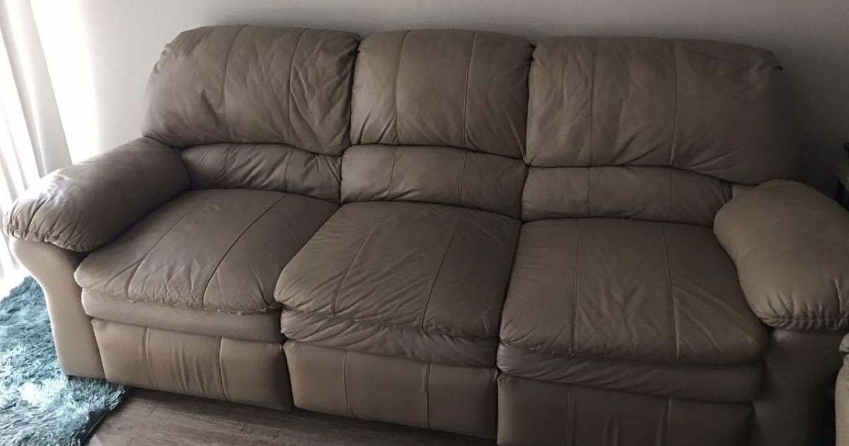 Moving sale! Leather couches for 200 in Sacramento, CA For Sale