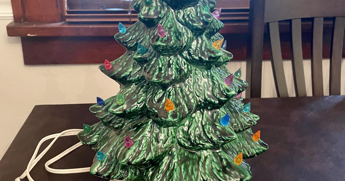 Ceramic Christmas Tree for 5 in Downers Grove, IL For Sale & Free — Nextdoor