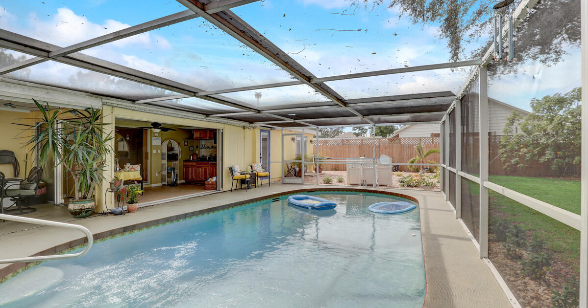 Englewood Pool HOME only 365K for Free in Nokomis, FL For Sale