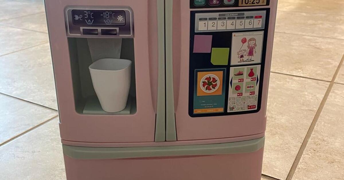 Pink mini refrigerator for 10 in Tomball, TX Finds — Nextdoor