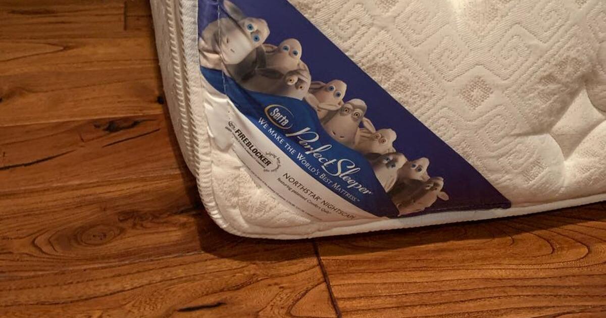 Full size mattress and boxspring for Free in TX Finds