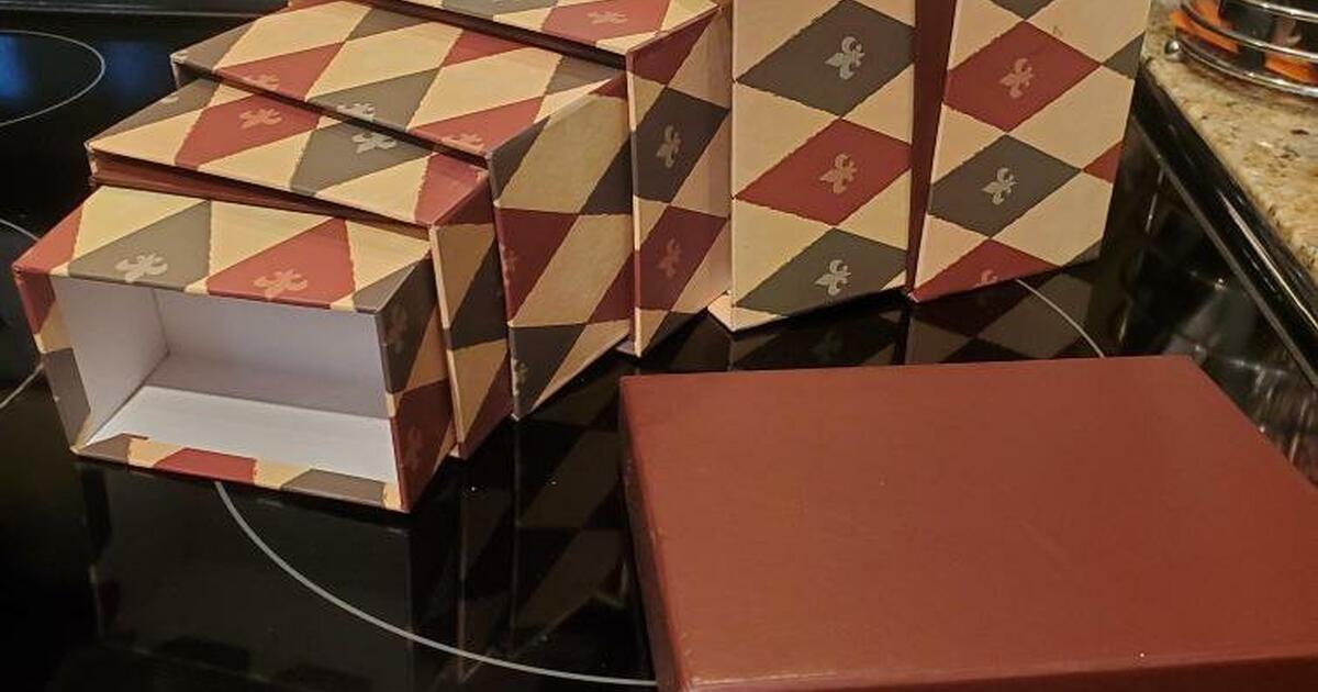 Fleurdelis stacking boxes with lids for 8 in Minneapolis, MN Finds