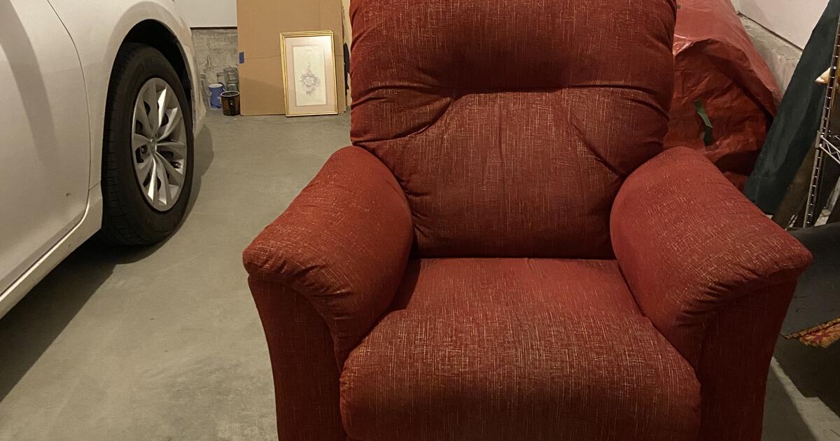 Lazy Boy Recliner for 120 in Lexington, KY Finds — Nextdoor