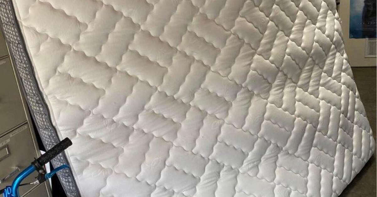 RV King Size Mattress 7in Quilted Used Once for 50 in Kent, WA