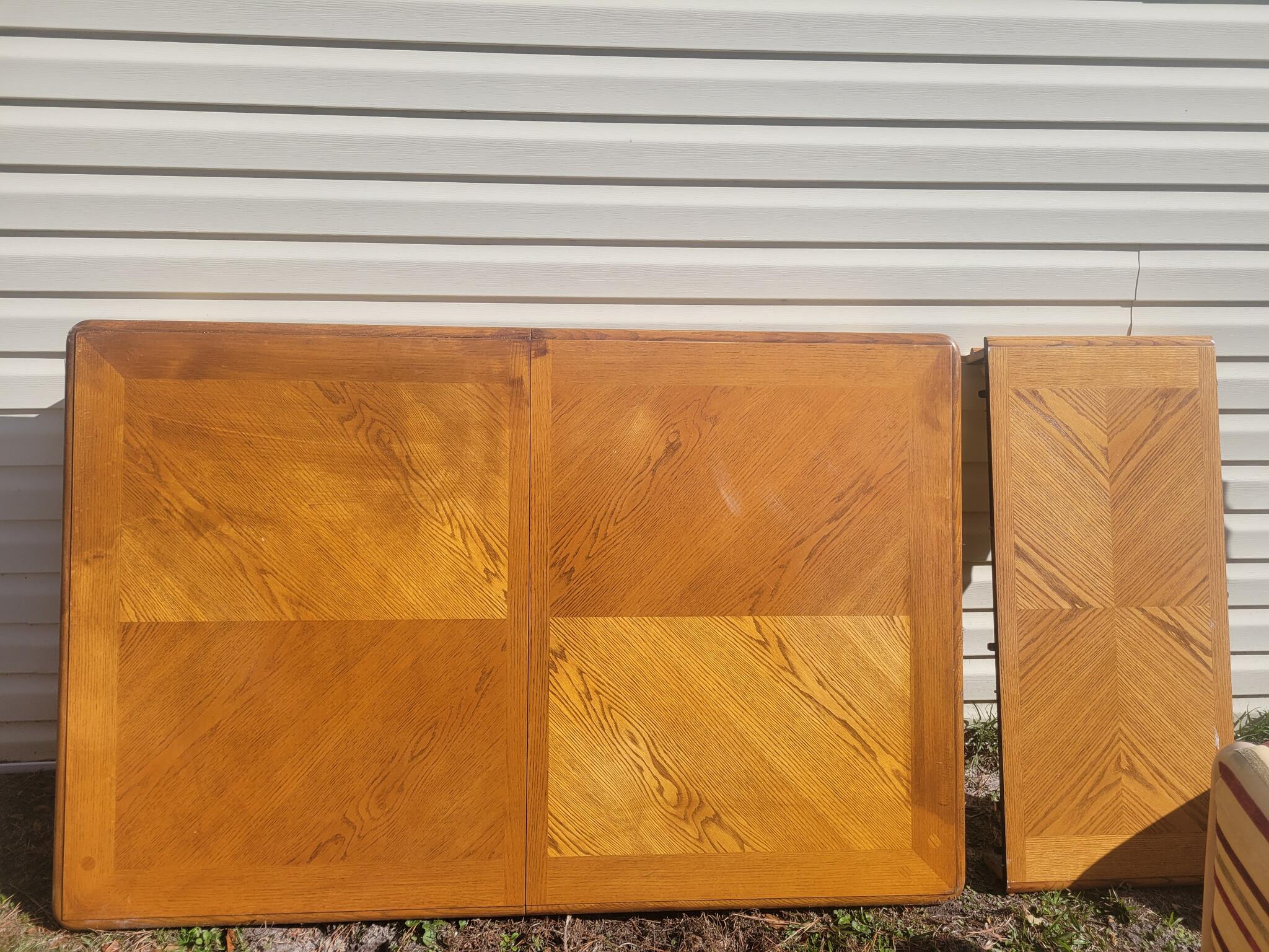 Solid Oak Kitchen Table & Chairs for 150 in Pooler, GA For Sale