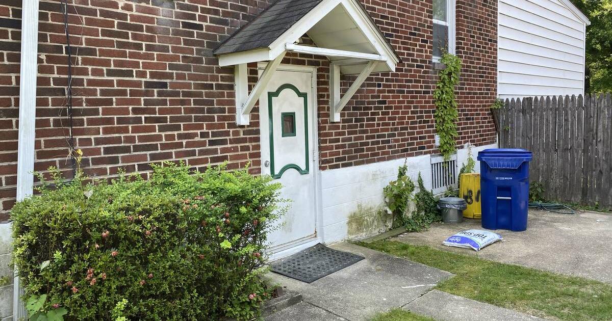 Basement Apt with Kitchen and Washer & Dryer Westfield Hamilton for