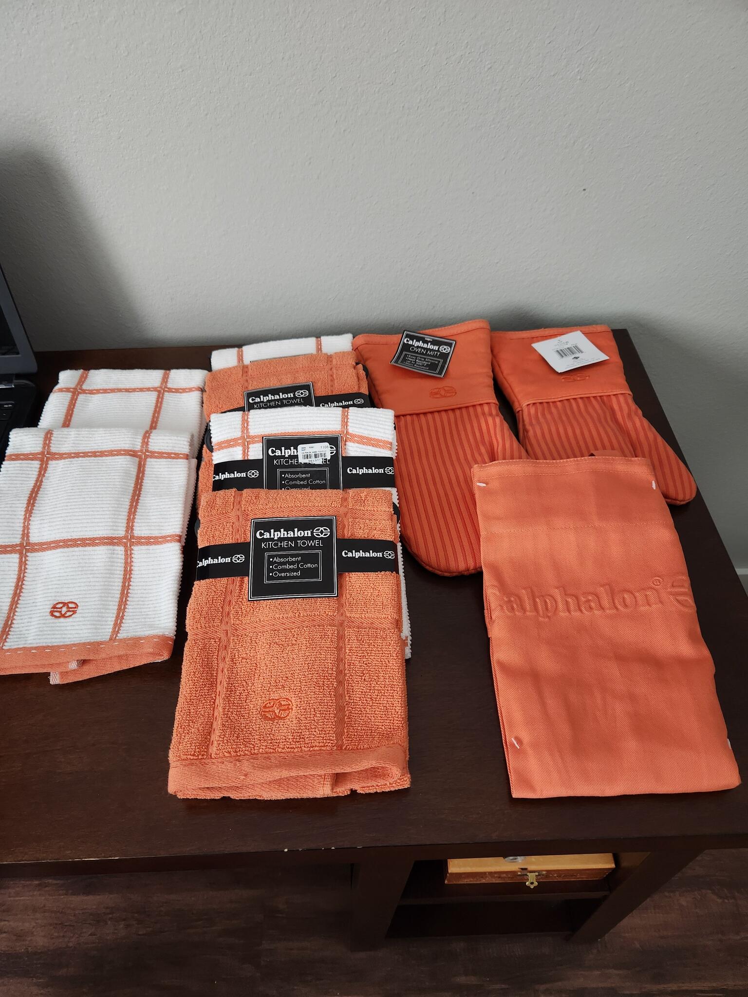 Calphalon Kitchen Towels, Dish Cloths, Oven Mitts For $50 In