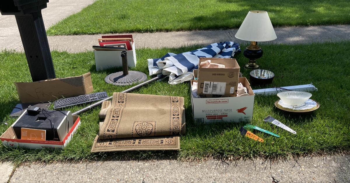Curb Alert! Free Stuff! for Free in Carmel, IN For Sale & Free — Nextdoor