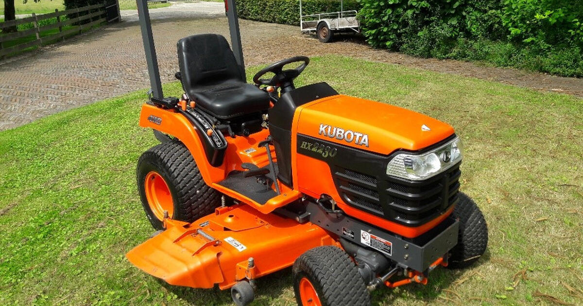 Kubota BX2230 Tractor With Belly Mower, Snow Plow, Cart for $4000 in ...