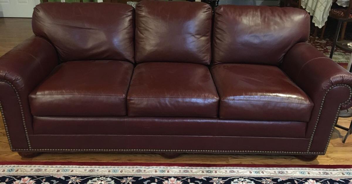 Leather Sofa for 300 in Crossville, TN For Sale & Free — Nextdoor