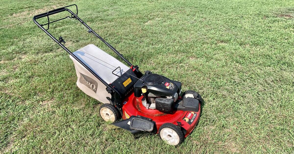 Toro 22in Recycler Lawn Mower for Free in Aledo, TX | For Sale & Free ...