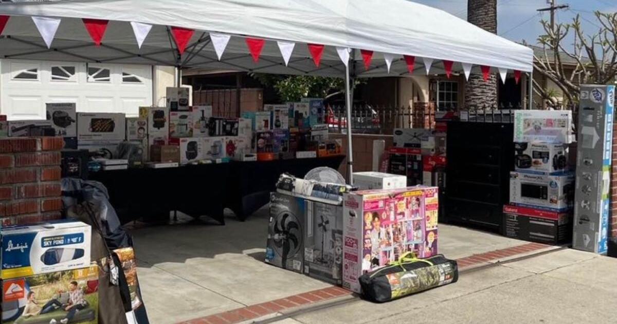 ‼️MindBlowing 😳 Garage & Yard Sale‼️ for 1 in Pico Rivera, CA For