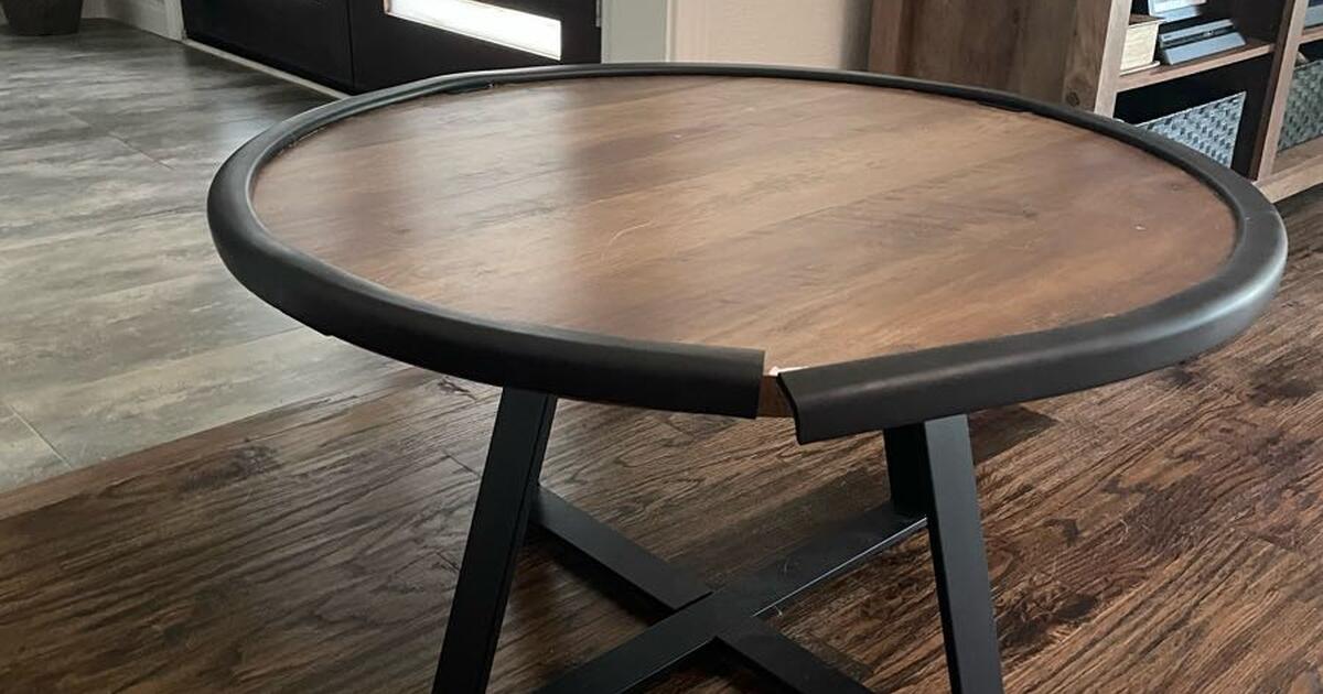 Walker Edison coffee table MUST P/U for Free in Richardson, TX For